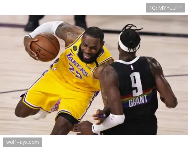 详解合理冲撞区规则，明确篮下防守站位与进攻犯规的判定界限